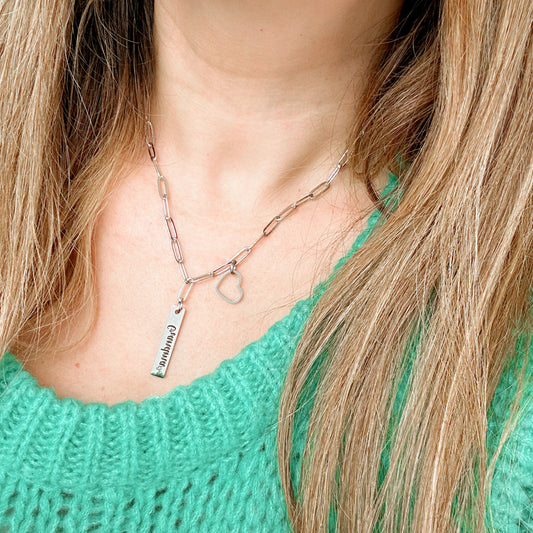 VERTICAL BAR WITH HEART NECKLACE