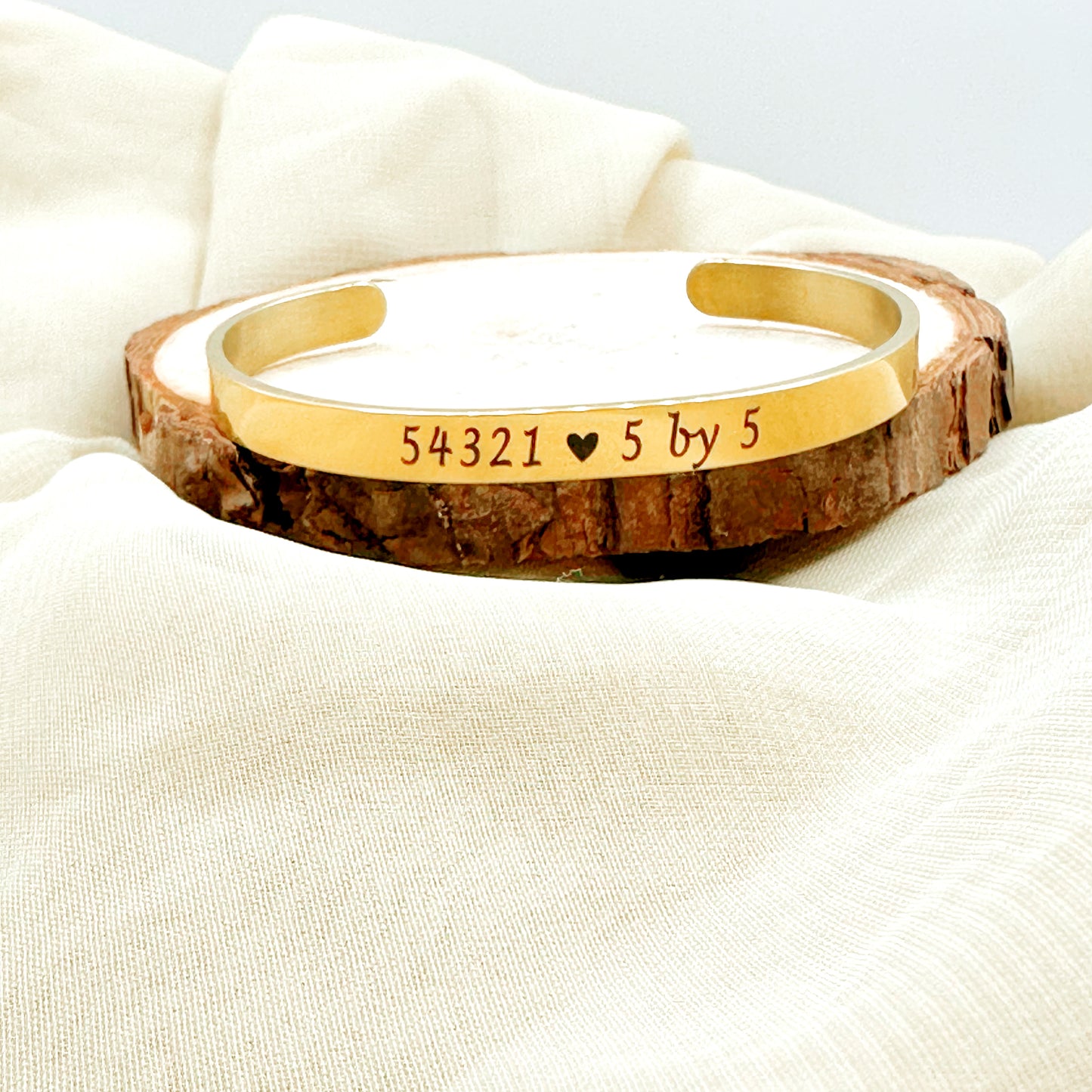 CUFF BRACELET