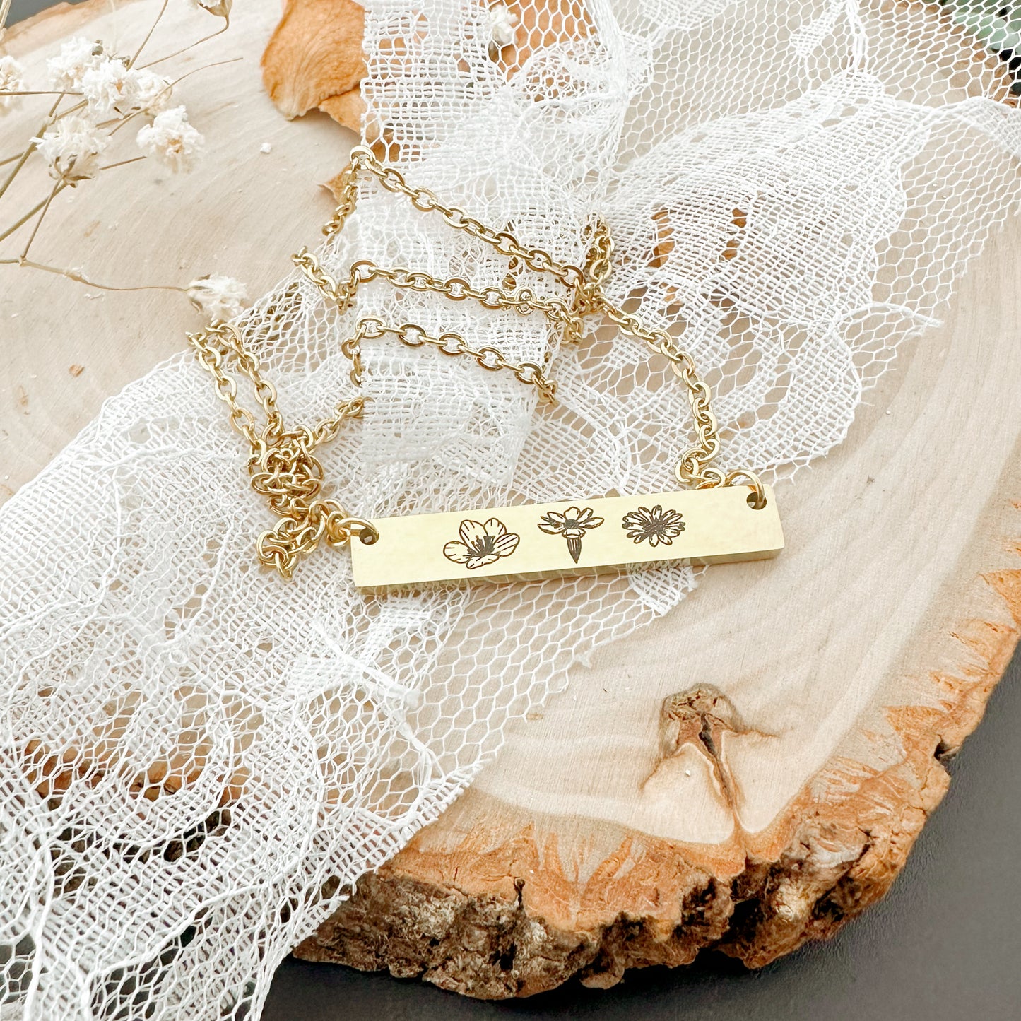 THICK BAR BIRTH FLOWER NECKLACE