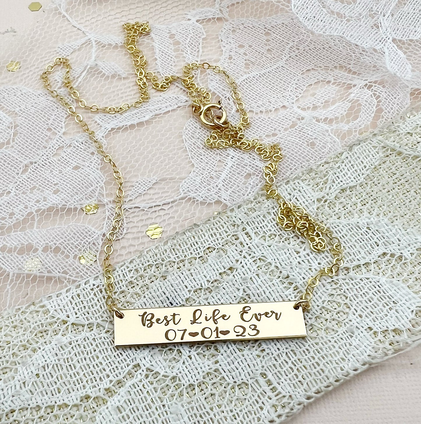 LAYLA BAR NECKLACE