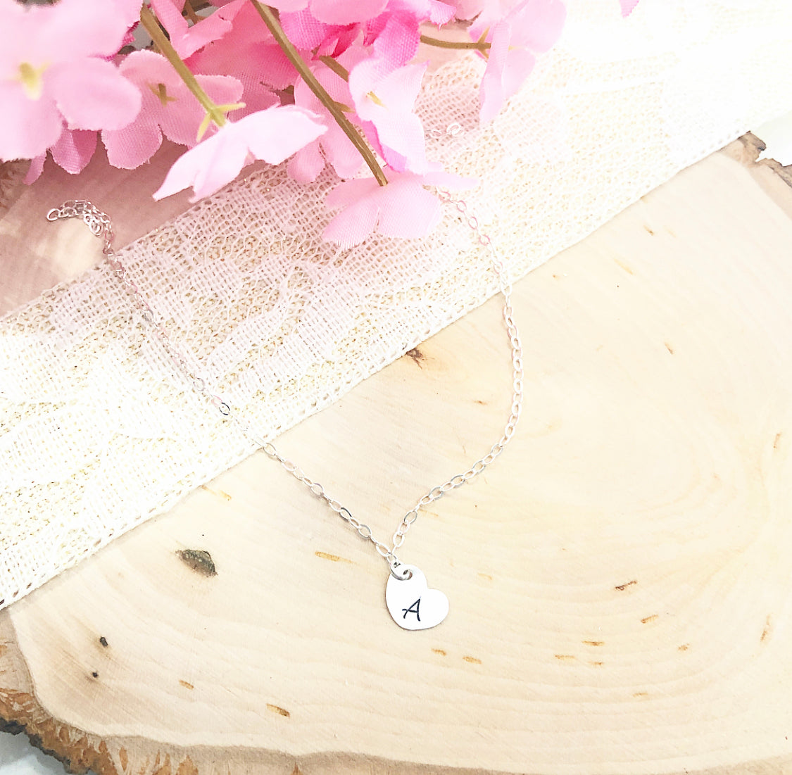 MINIMALIST HEART NECKLACE