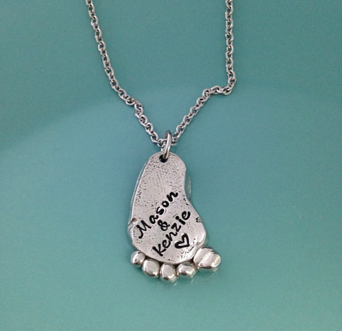 BABY FEET NECKLACE