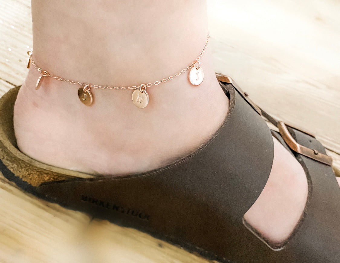 MINIMALIST ANKLET