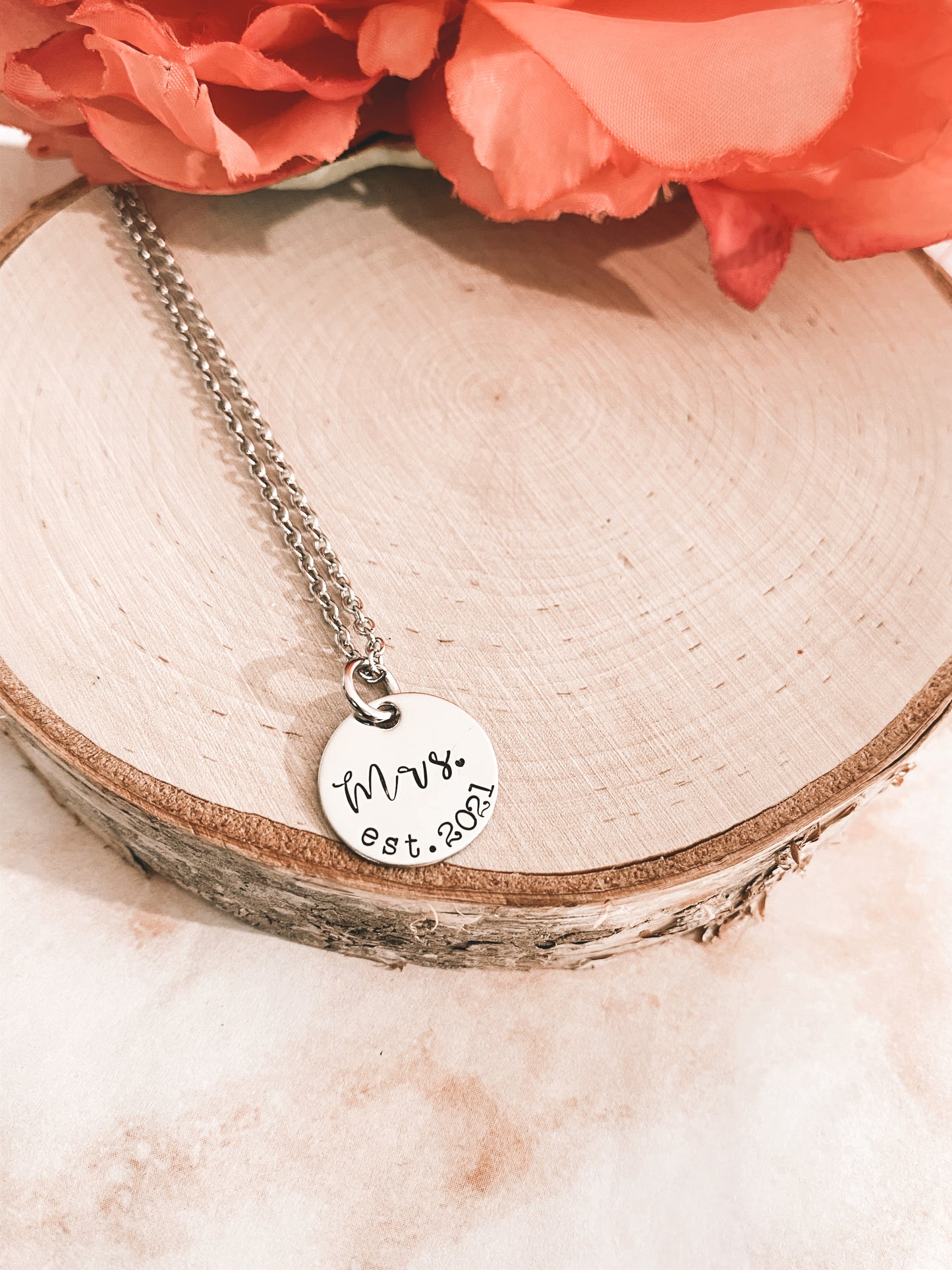 ELAINE DISK NECKLACE