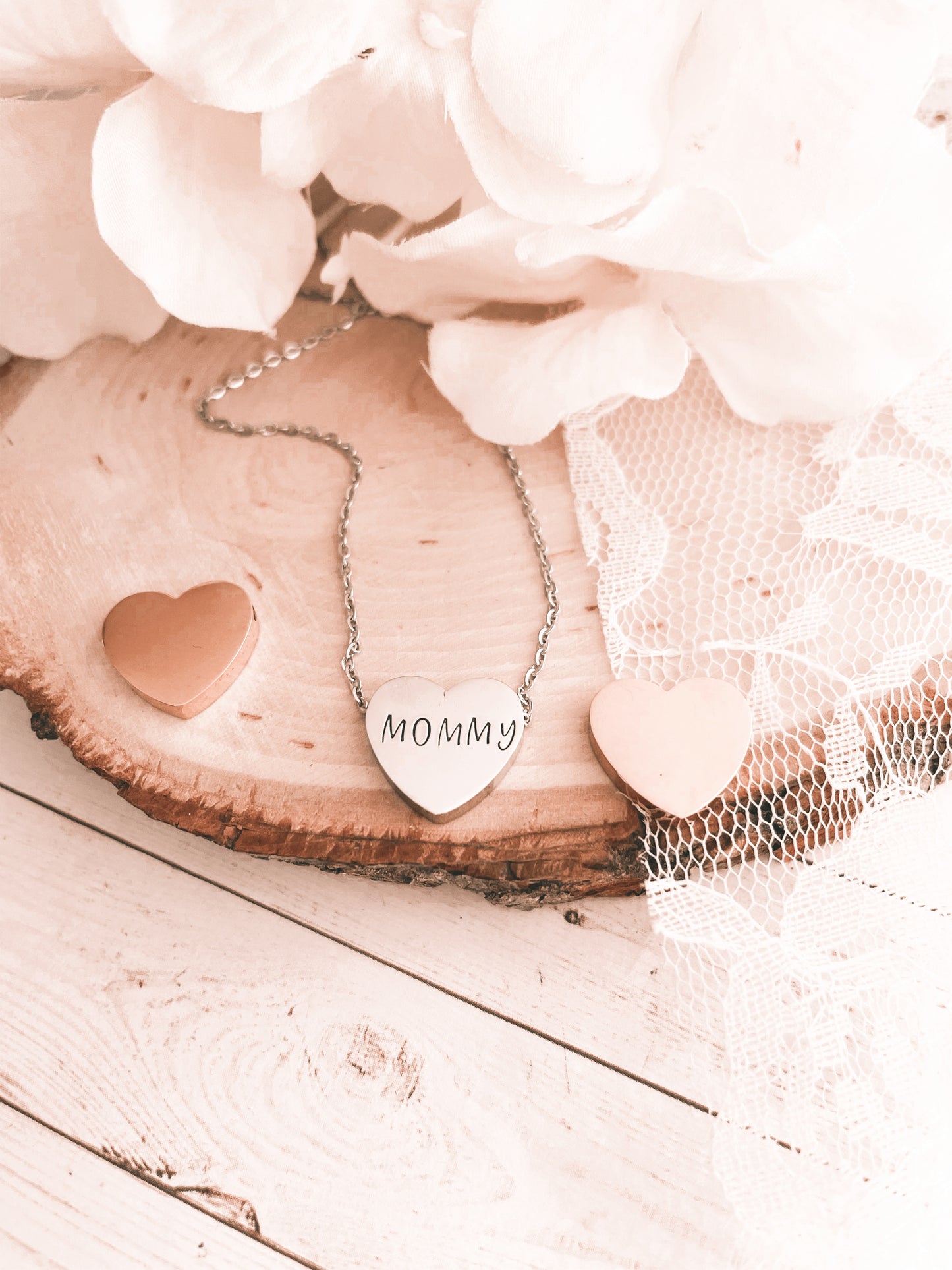 HEART BEAD NECKLACE