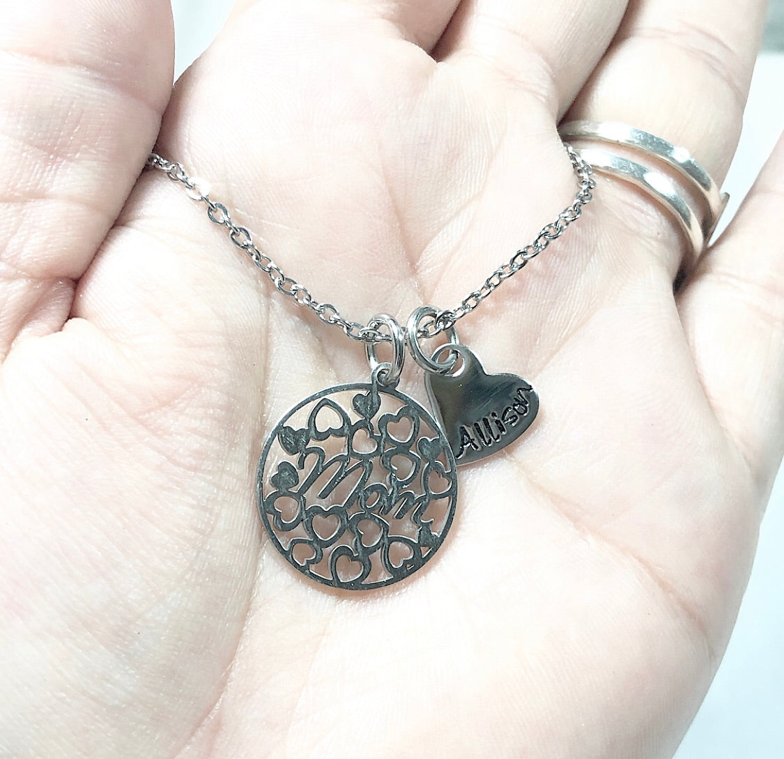 MOM DISK NECKLACE