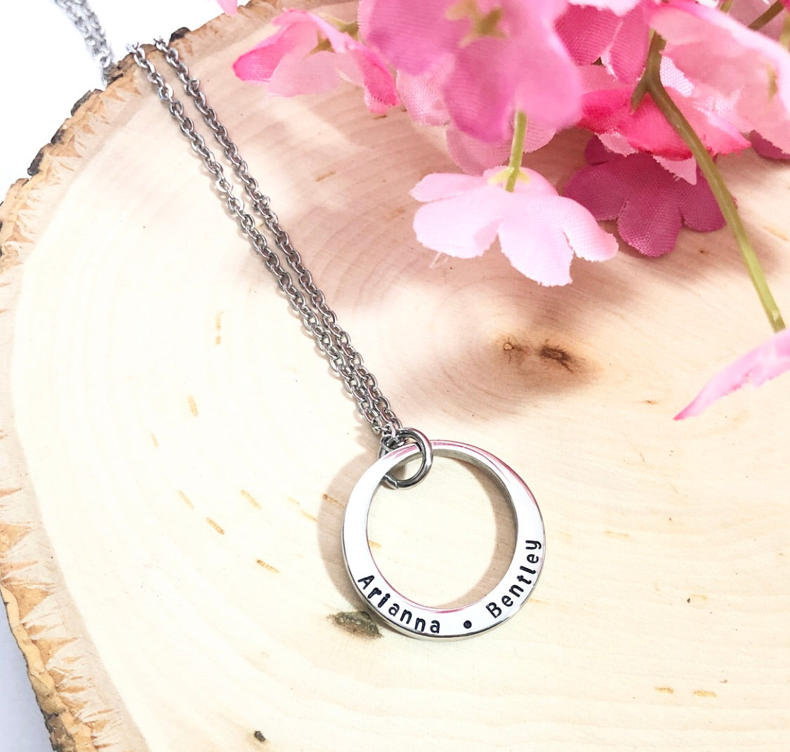 SWEET PEA WASHER NECKLACE