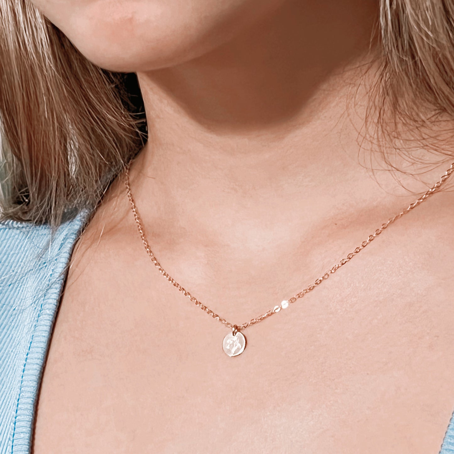 TINY BIRTH FLOWER MINIMALIST NECKLACE