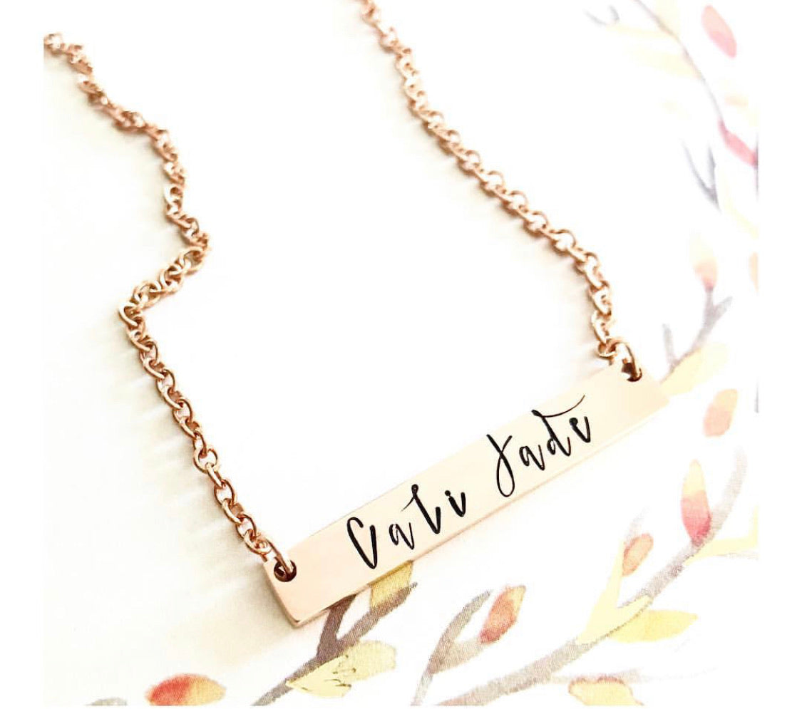 THICK BAR IN GOLD NECKLACE