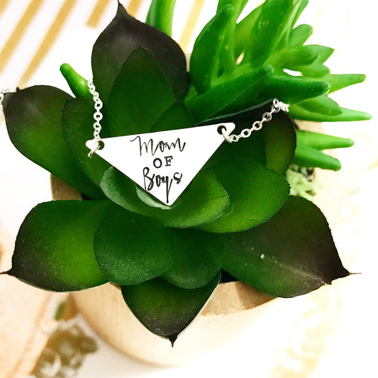 PEONY TRIANGLE NECKLACE