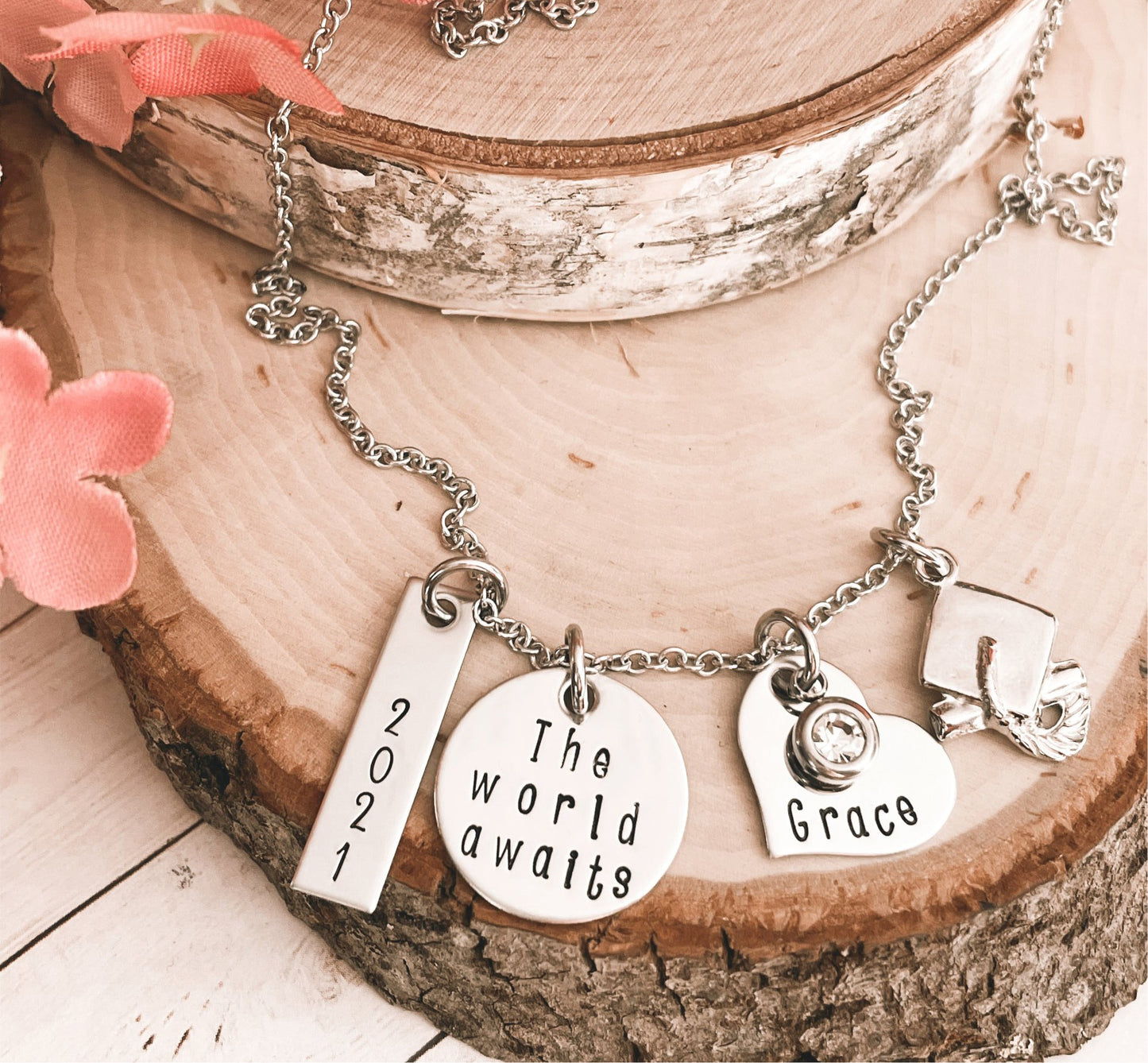 THE WORLD AWAITS NECKLACE
